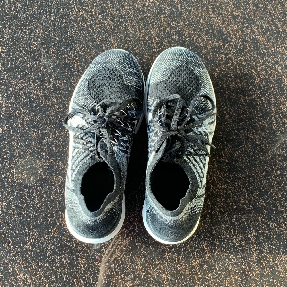 Black Nike Free 4.0 Flykit Shoes (Women’s US 7)